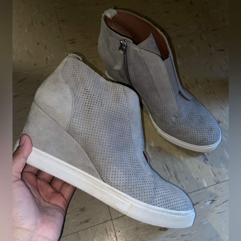 Linea Paolo Wedge Size 7